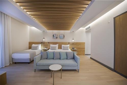 Miramare Beach Hotel - SUPERIOR CORNER ROOM - 224495