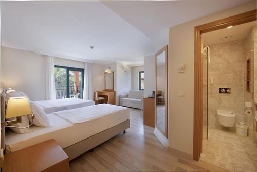 Miramare Queen Hotel - STANDARD FAMILY ROOM - 224541