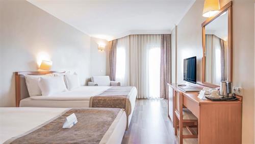 Miramare Queen Hotel - STANDARD ROOM LAND VIEW - 224546