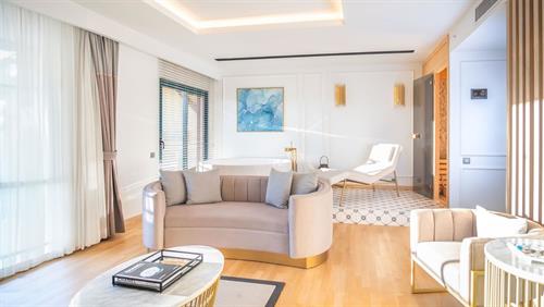 Miramare Queen Hotel - Suite With Jacuzzi & Sauna - 224552