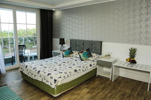 More Hotel - Family Room - 215541