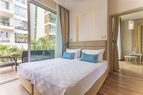 Orka Lotus Beach - FAMILY ROOM LAND VIEW - 242720