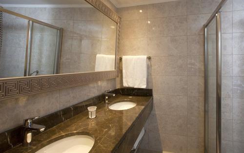 Oz Hotels Side Premium - Family Room - 205117