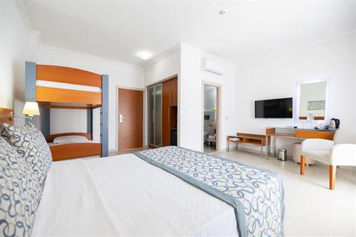 Petunya Beach Resort - FAMILY ROOM WITH BUNK BED - 222176