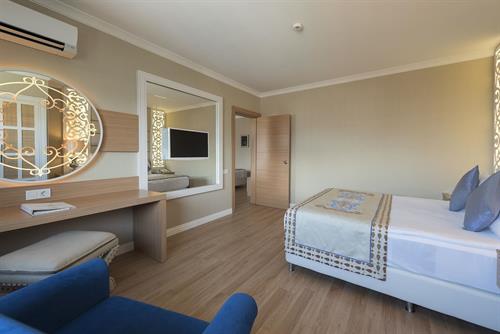 Quattro Beach Resort & Spa - 2 BEDROOM FAMILY ROOM ROH - 235568