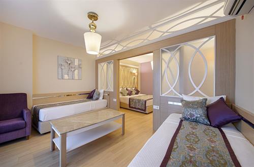 Quattro Family Club Dem Hotel Alanya - MAIN BUILDING FAMILY POOL VIEW - 186244