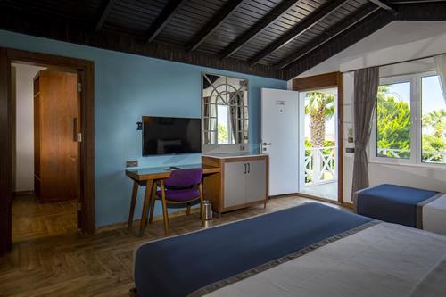 Risus Aqua Beach Resort Hotel - DELUXE ROOM - 225629