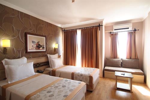 Romance Beach Hotel - Family Room - 225658