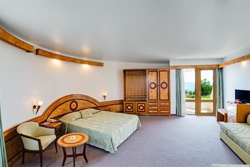 Rubi Hotel - B BLOCK FAMILY ROOM LAND VIEW - 225455