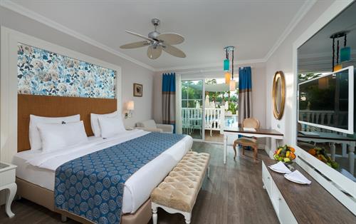 Rubi Platinum Spa Resort & Suites - DELUXE POOL ROOM - 226465