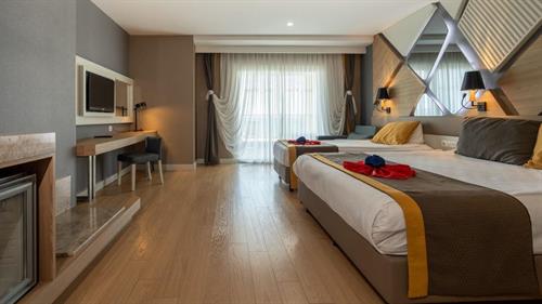 Saturn Palace Resort - Terrace Jacuzzi Room - 227060