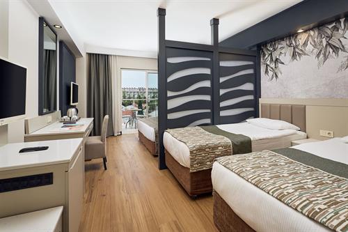 Seaden Sea World Resort & Spa Hotel - Chd Friendly Room Land View - 188576