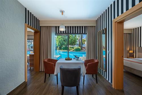 Selectum Family Resort Side - Lake House Suite Room Swim Up - 242923