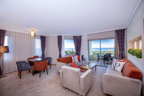 Selectum Family Resort Side - Main Bulding Suite Room - 242906