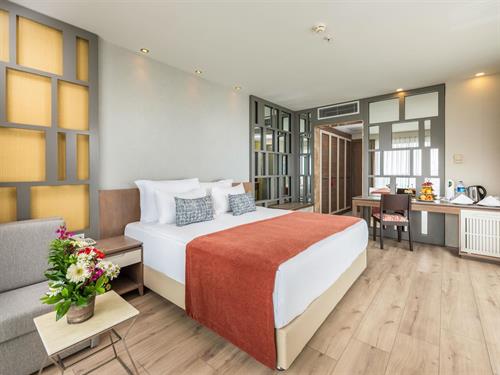 Sherwood Dreams Resort - Deluxe Jacuzzi Room Land View - 227267