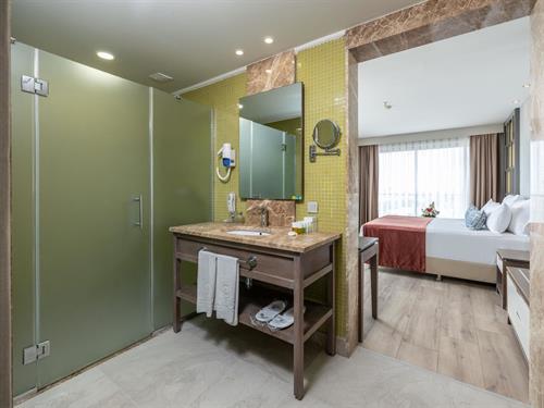 Sherwood Dreams Resort - Deluxe Jacuzzi Room Land View - 227271