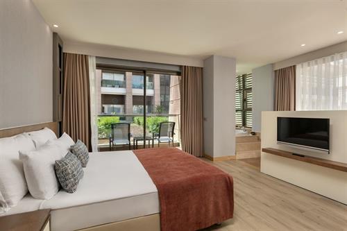 Sherwood Dreams Resort - Family Room With Jacuzzi - 227272