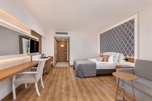 Sherwood Exclusive Lara - DELUXE SIDE SEA VIEW - 227376