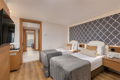 Sherwood Exclusive Lara - Family Room - 227350