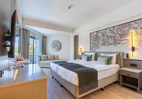 Side Breeze Hotel - STANDARD LARGE ROOM. - 243704