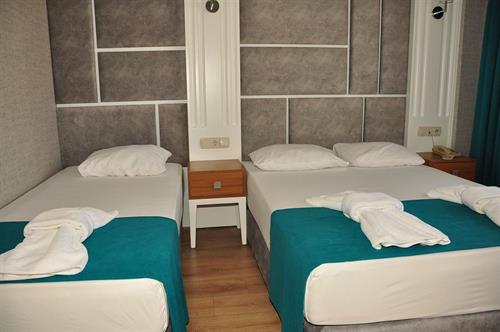 Side Yesiloz Hotel - STANDARD POOL VIEW ROOM - 201114