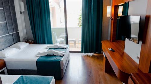 Side Yesiloz Hotel - STANDARD POOL VIEW ROOM - 201116