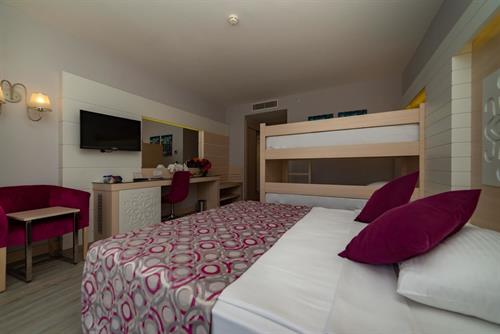 Sunmelia Beach Resort Hotel & Spa - Bunkbed Room Side Sea View - 227850