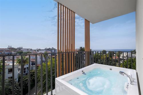 The Raga Side (Adults Only 16+) - SUITE - 232907