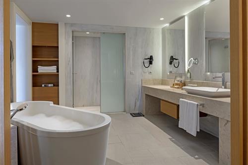Titanic Luxury Collection Bodrum - DELUXE ROOM SEA VIEW. - 241644