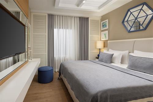 Titanic Luxury Collection Bodrum - Family Suite Swimup - 241672