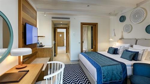 Titanic Luxury Collection Bodrum - Swim Up Family Room - 241682