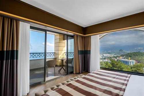 Utopia World Hotel - CORNER SUITE - 245138