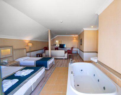 Utopia World Hotel - DELUXE ROOM - 183808