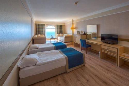 Utopia World Hotel - Junior Suite - 183802