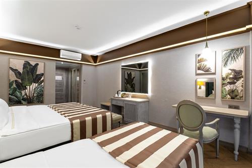 Utopia World Hotel - Junior Suite - 245133