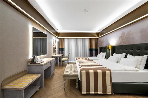 Utopia World Hotel - Junior Suite - 245135