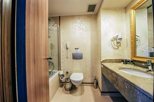 Utopia World Hotel - PENTHOUSE SUITE - 245149