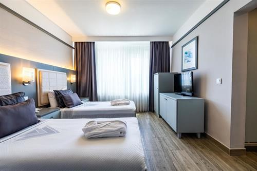 VONRESORT Golden Coast - FAMILY B (TWO ROOM) - 244633