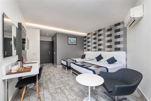 White City Beach Hotel (Adults Only 16+) - Junior Terrace Suite - 236905