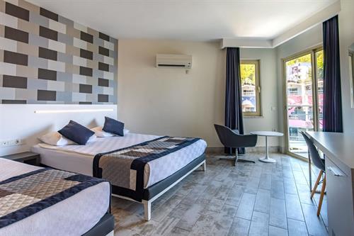 White City Beach Hotel (Adults Only 16+) - Premium Room With Terrace - 228254