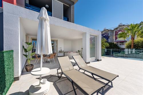 White City Beach Hotel (Adults Only 16+) - Premium Signature Room - 236917