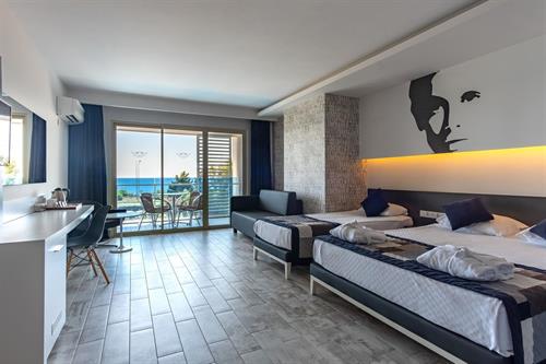 White City Beach Hotel (Adults Only 16+) - SUPERIOR ROOM - 228229