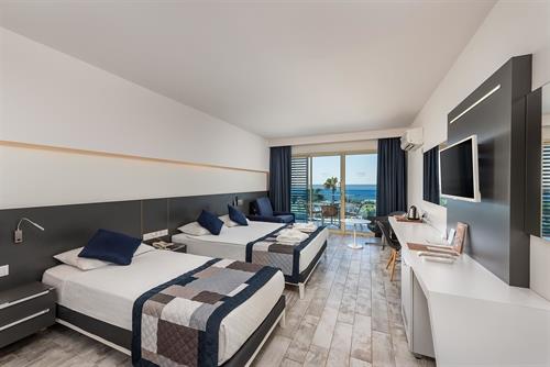 White City Beach Hotel (Adults Only 16+) - SUPERIOR SEA VIEW JUNIOR SUITE - 236908