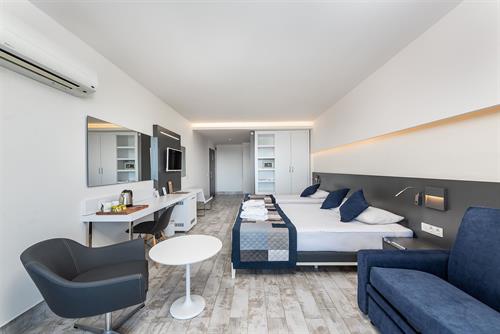 White City Beach Hotel (Adults Only 16+) - SUPERIOR SEA VIEW JUNIOR SUITE - 236909