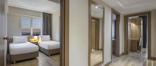 Wyndham Garden Lara - FAMILY SUITE - 250755