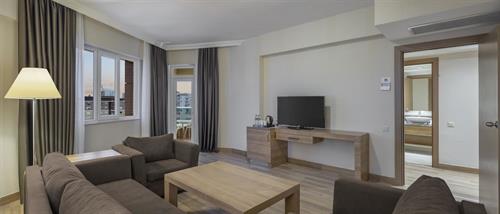 Wyndham Garden Lara - FAMILY SUITE - 250759