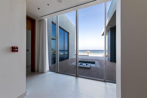 Ajman Hotel - One Bedroom Ocean Villa with Whirlpool - 225767