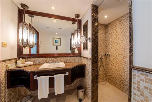 Ajman Hotel - SIGNATURE DELUXE SEA VIEW ROOM - 225764