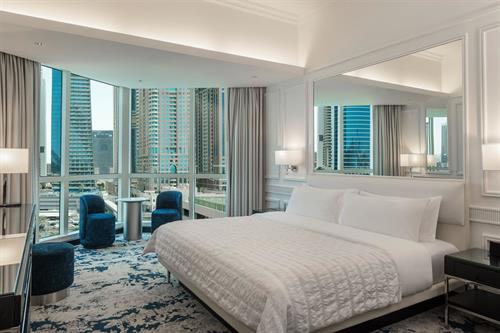 Le Meridien Mina Seyahi Beach Resort & Marina - Club Room Skyline View - 218842