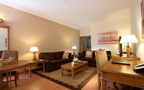 Millennium Plaza Downtown Hotel - THREE BEDROOM SUITE - 194699